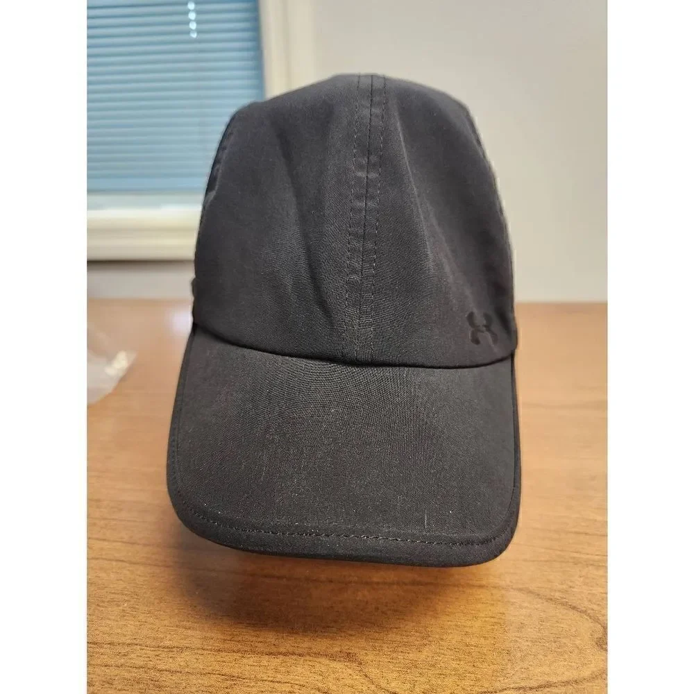 Under Armor woman's black hat, one size fits all